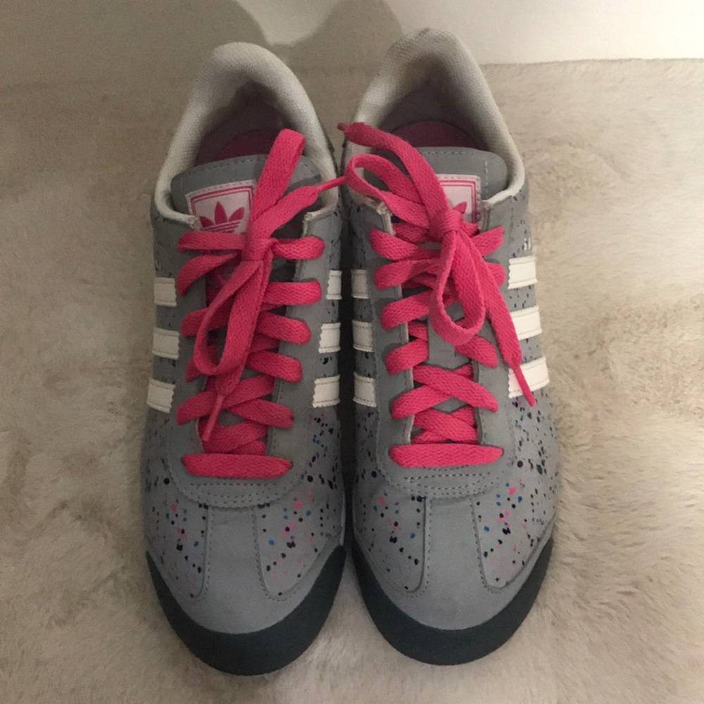 Women or girls Adidas size 6 1/2
